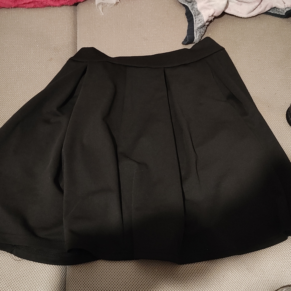 SHEIN Black Pleated A-Line Midi Skirt